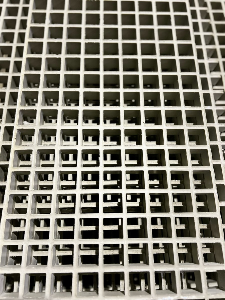 GRP-lasikuituritilät