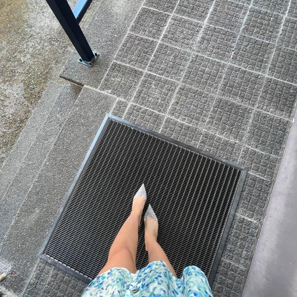 Gratings for wiping the feet / foot scraper grating 10