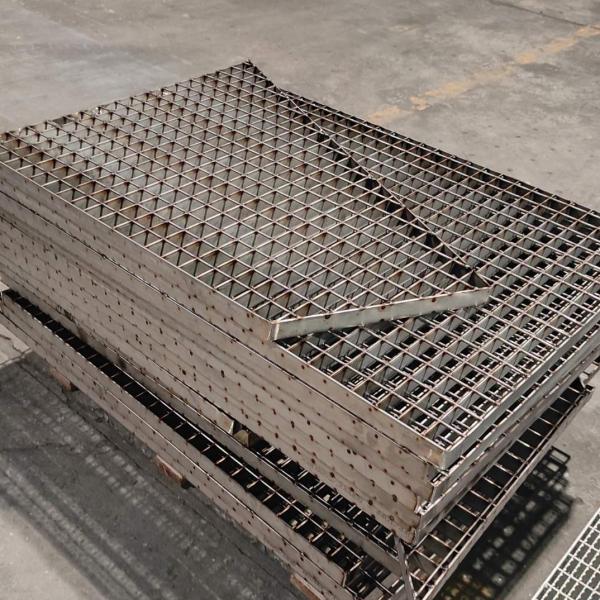 Stainless steel gratings 1
