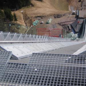 Press-locked Gratings 15