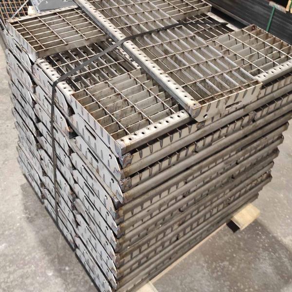 Stainless steel gratings