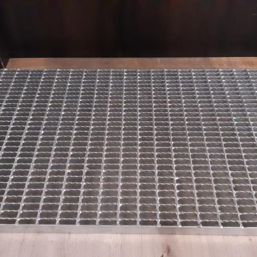 Foot Cleaning Gratings (Press Welded) 1