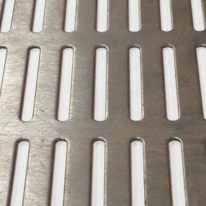 Soikea aukko - rako LR