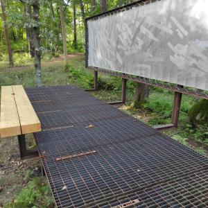 Puristehitsattu ritilä