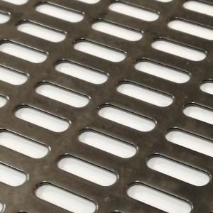 Soikea aukko - rako LR